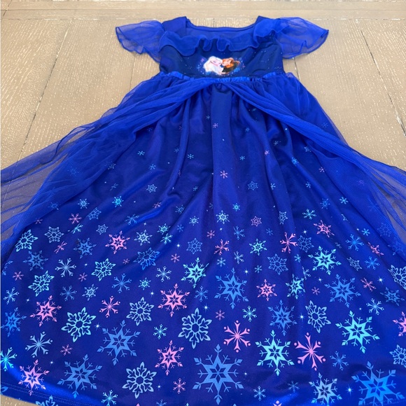 Disney Princess Frozen Elsa & Anna Fantasy Dress or Nightgown • Size S (6/6X) - Picture 6 of 13